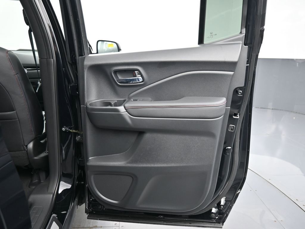 New 2026 Honda Ridgeline Black Edition image 39