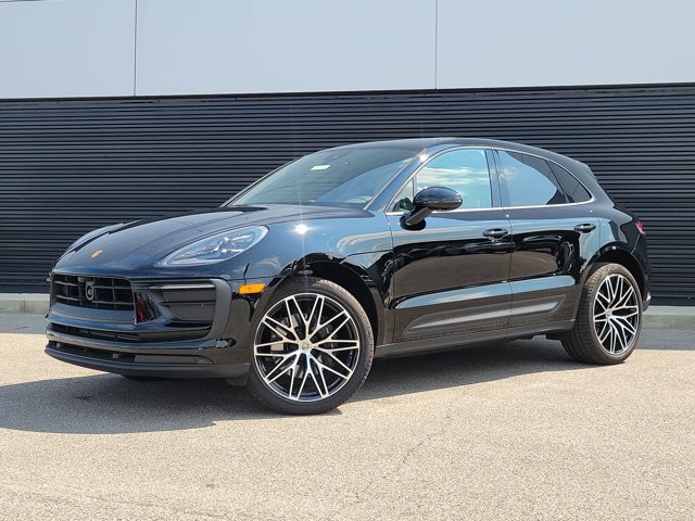 Used 2026 Porsche Macan AWD/4WD image 1