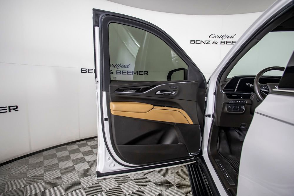 Used 2021 Cadillac Escalade ESV Premium Luxury w/ Driver Assist Tech Package image 26