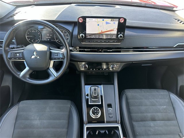 Used 2024 Mitsubishi Outlander SE image 9