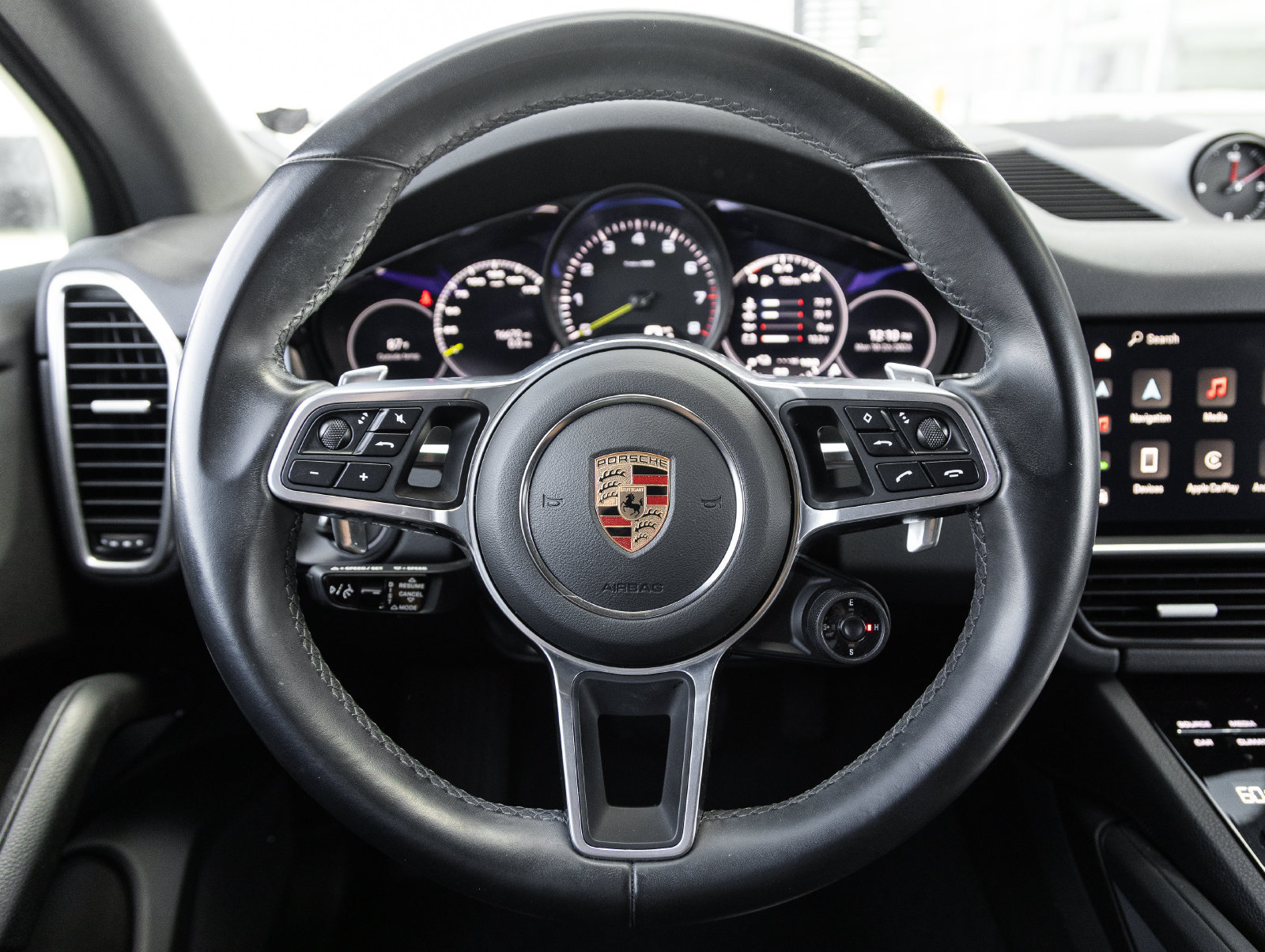 Certified 2023 Porsche Cayenne Platinum Edition AWD/4WD image 13