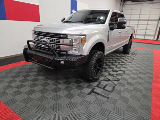 Used 2017 Ford F250 Platinum w/ Platinum Ultimate Package AWD/4WD image 3