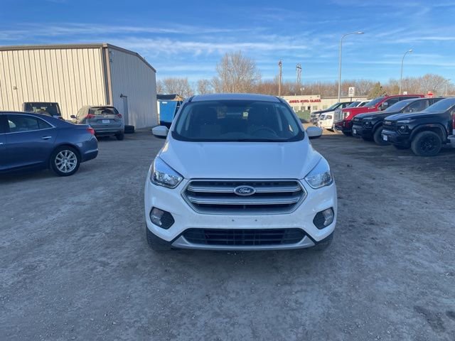 Used 2017 Ford Escape SE image 2