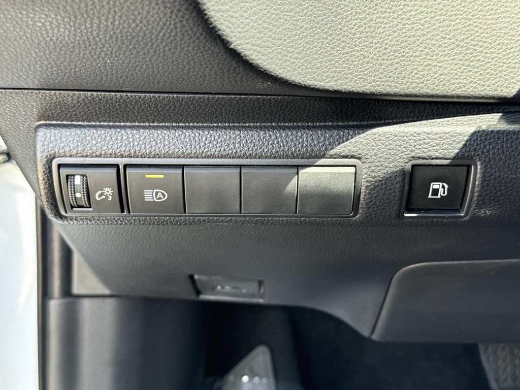 Used 2023 Toyota Corolla LE FWD image 40