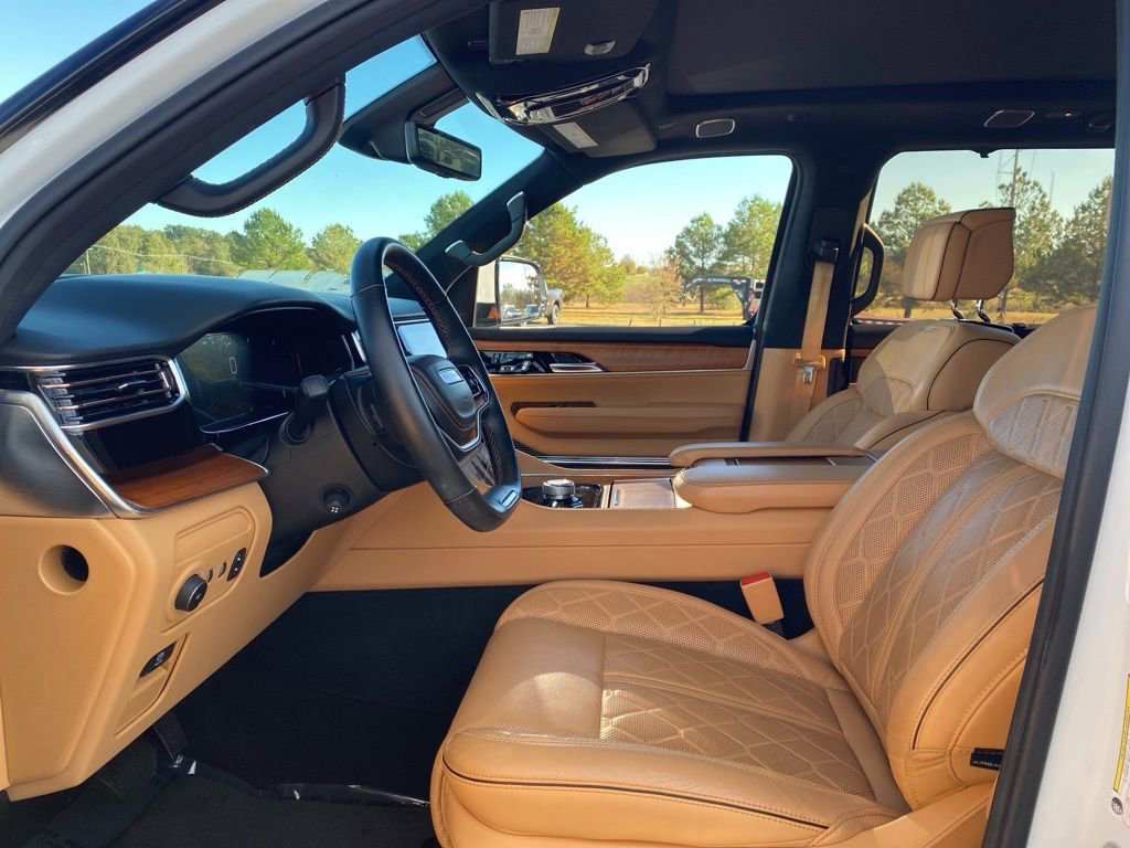 Used 2022 Jeep Grand Wagoneer Series III image 14