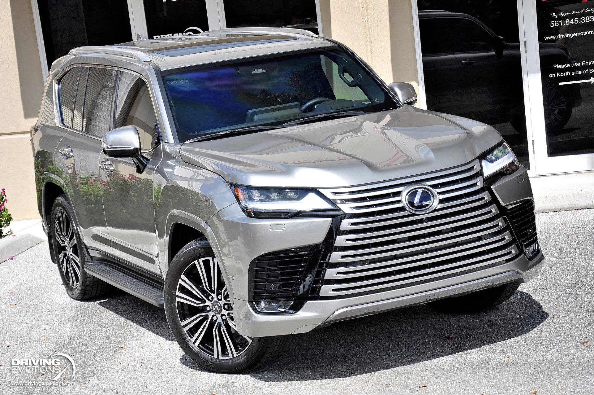 Used 2026 Lexus LX 700h Luxury AWD/4WD image 3