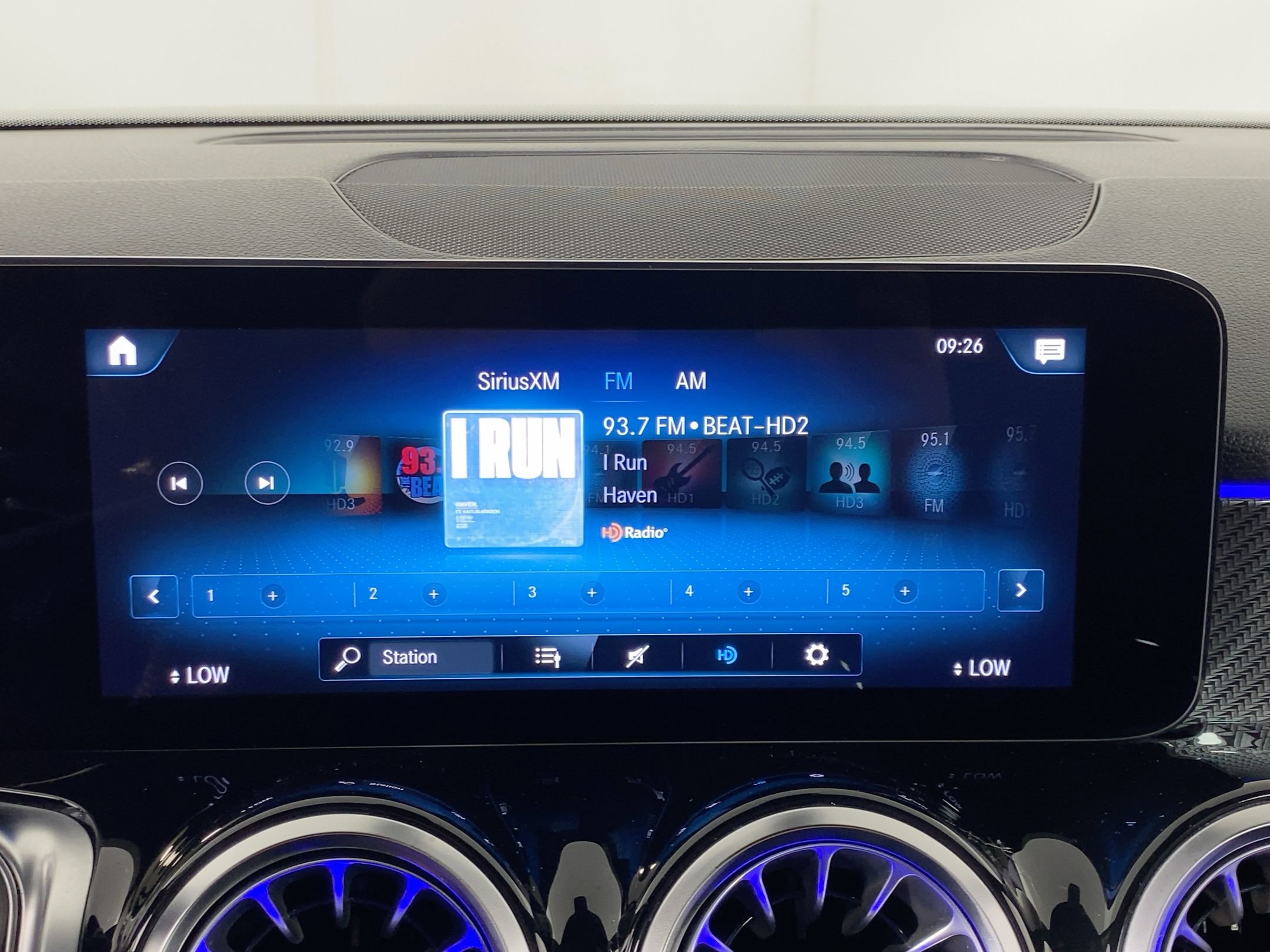 Used 2022 Mercedes-Benz GLB 250 4MATIC image 20