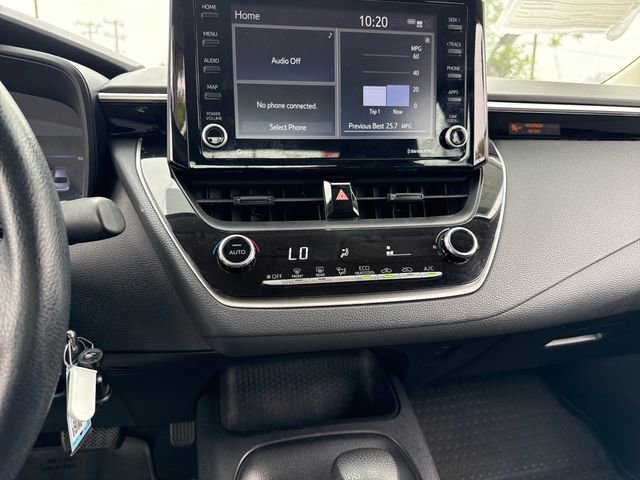 Used 2022 Toyota Corolla LE FWD image 17