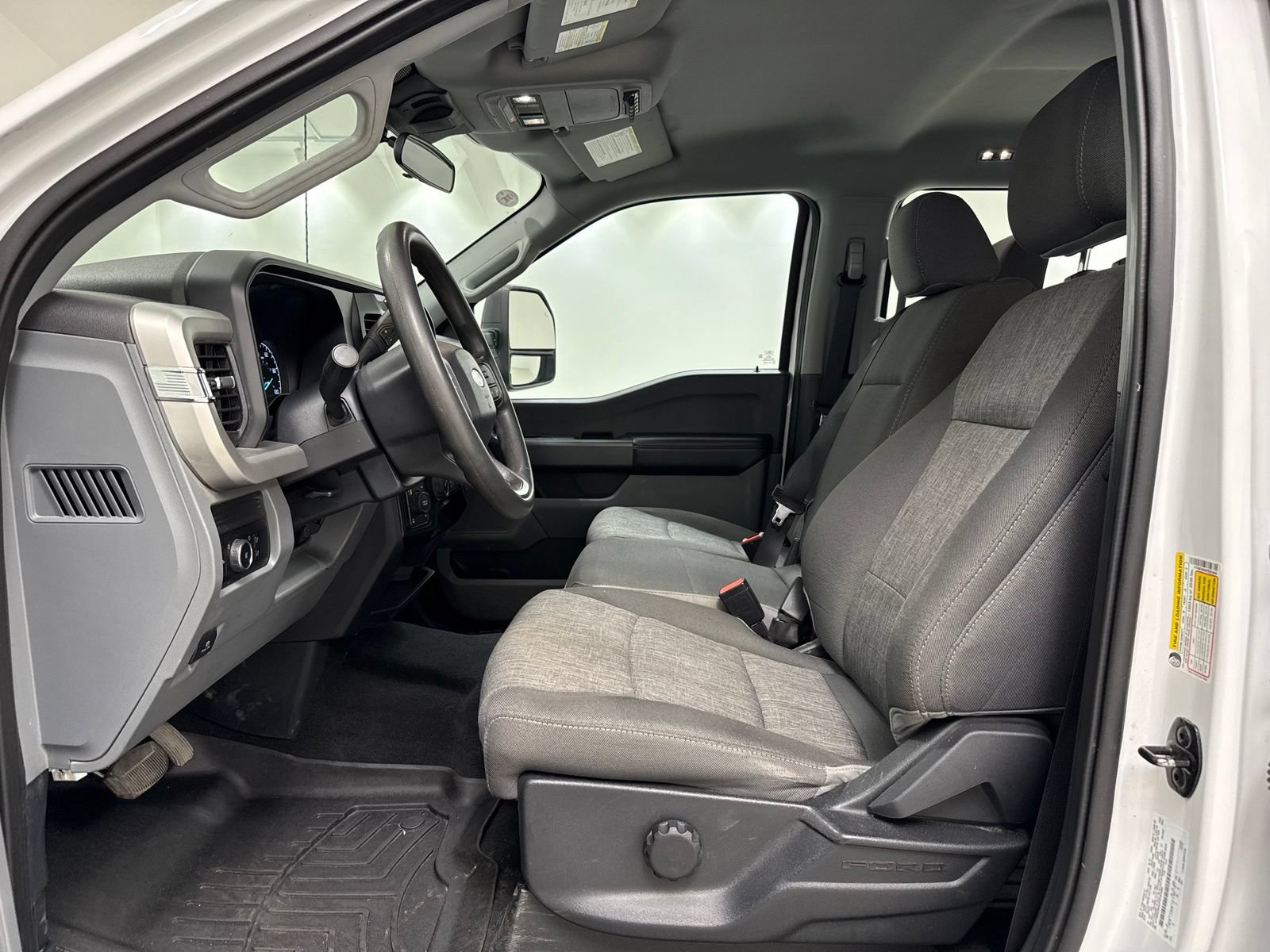 Used 2023 Ford F250 XL w/ STX Appearance Package AWD/4WD image 19