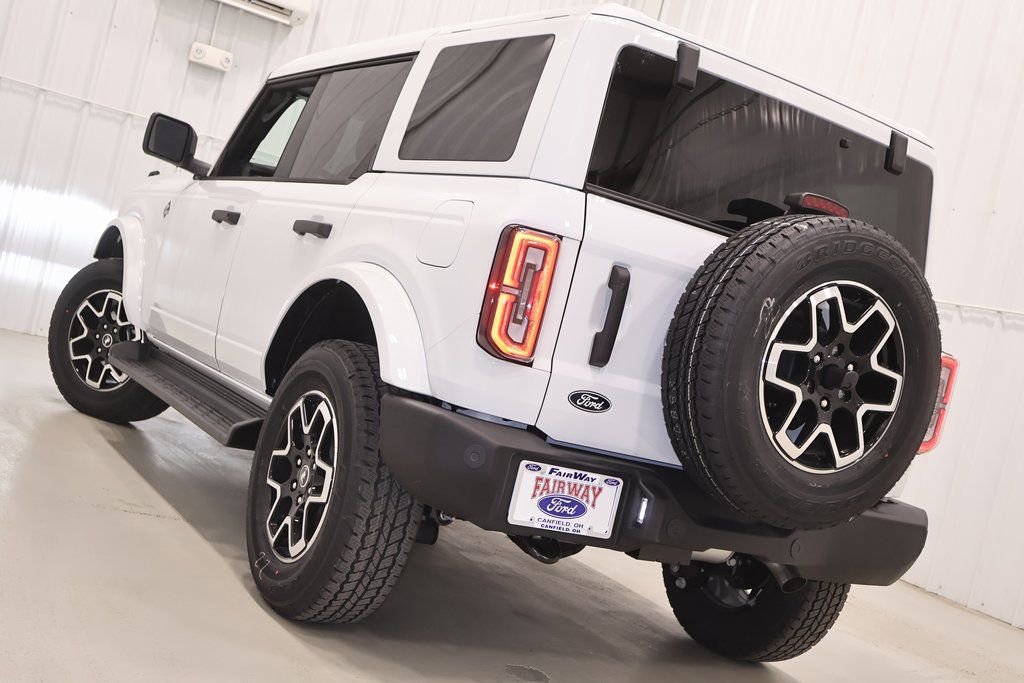 New 2026 Ford Bronco Outer Banks image 32