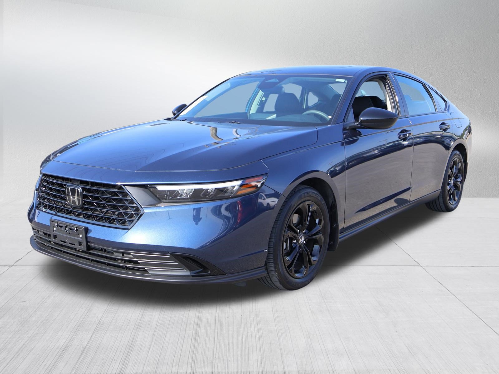 Used 2025 Honda Accord SE image 3