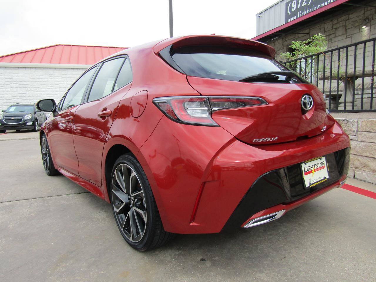 Used 2019 Toyota Corolla XSE FWD image 3
