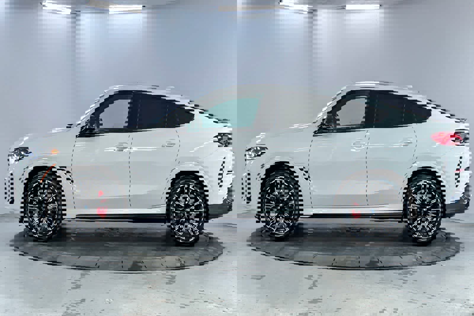 New 2026 BMW X6 M60i image 5