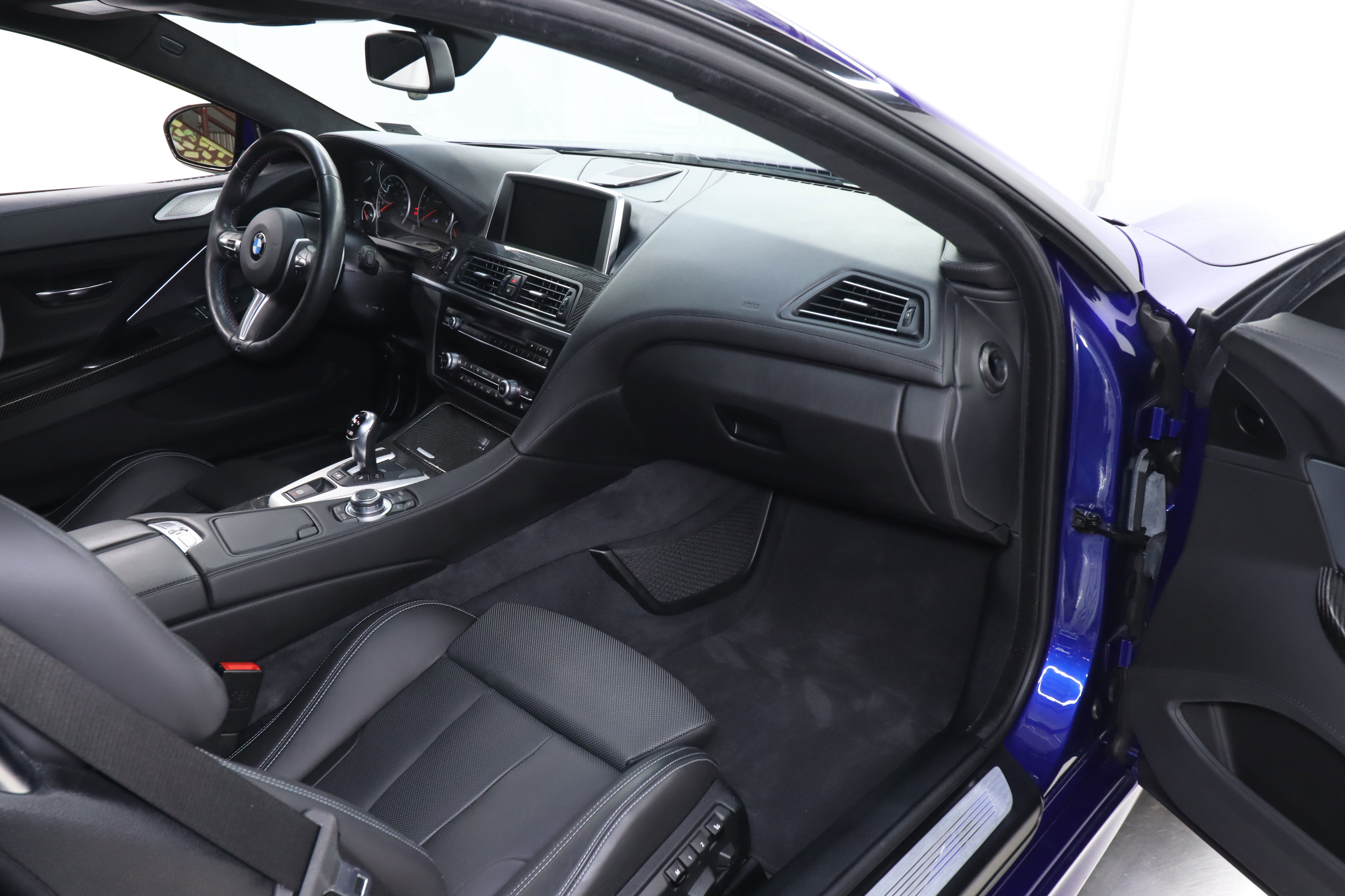 Used 2014 BMW M6 image 20