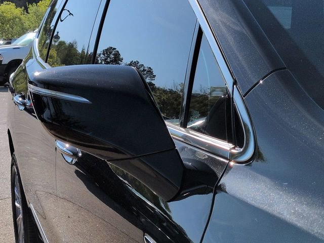 Used 2022 Buick Enclave Essence image 13