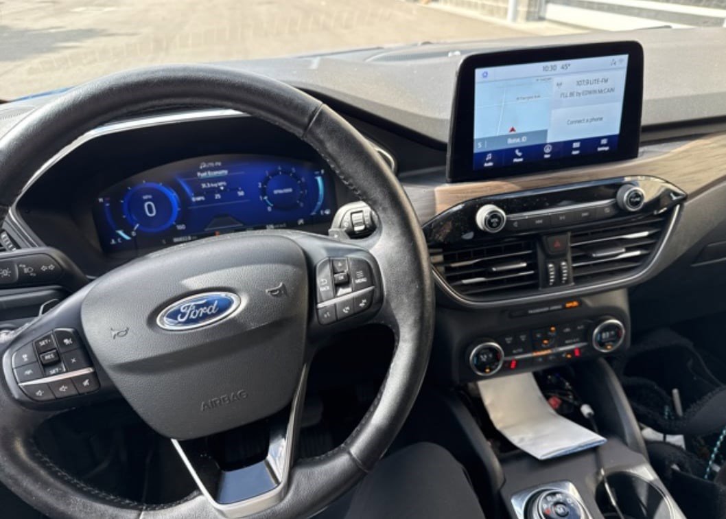 Used 2020 Ford Escape Titanium AWD/4WD image 19