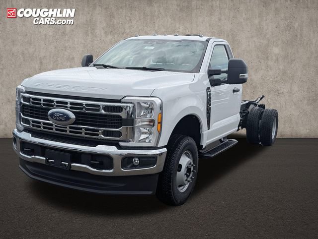 New 2026 Ford F350 XL w/ XL Chrome Package AWD/4WD image 3