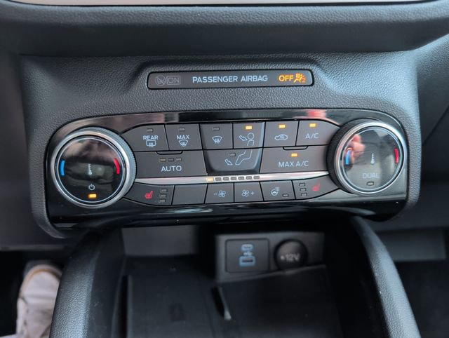 Used 2022 Ford Escape SEL w/ Technology Package AWD/4WD image 19
