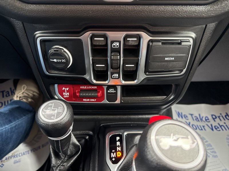 Used 2024 Jeep Wrangler Unlimited image 36