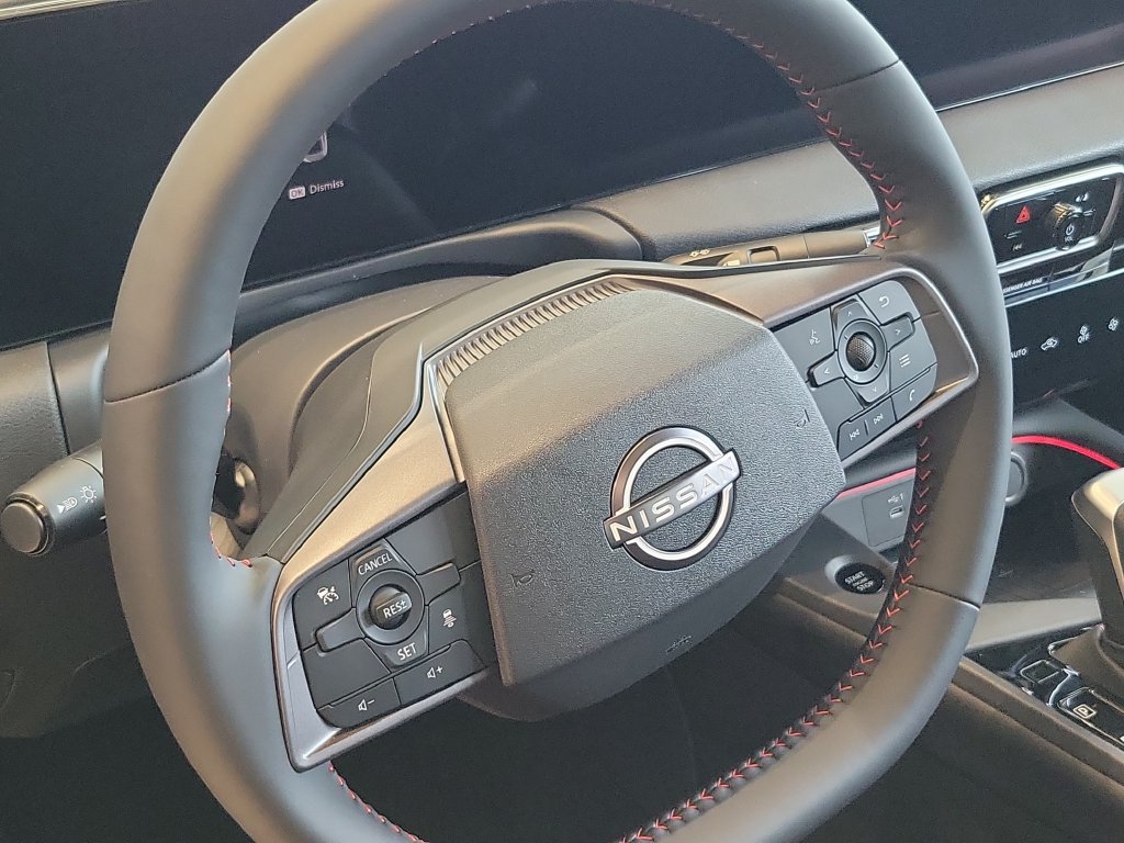 New 2026 Nissan Sentra SR w/ Floor Mat Package FWD image 9