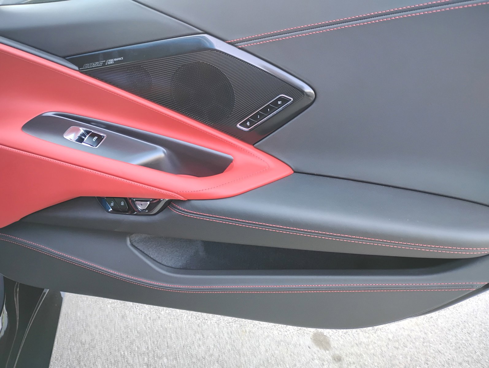 Used 2025 Chevrolet Corvette Stingray Premium Cpe w/ Z51 Performance Package image 28