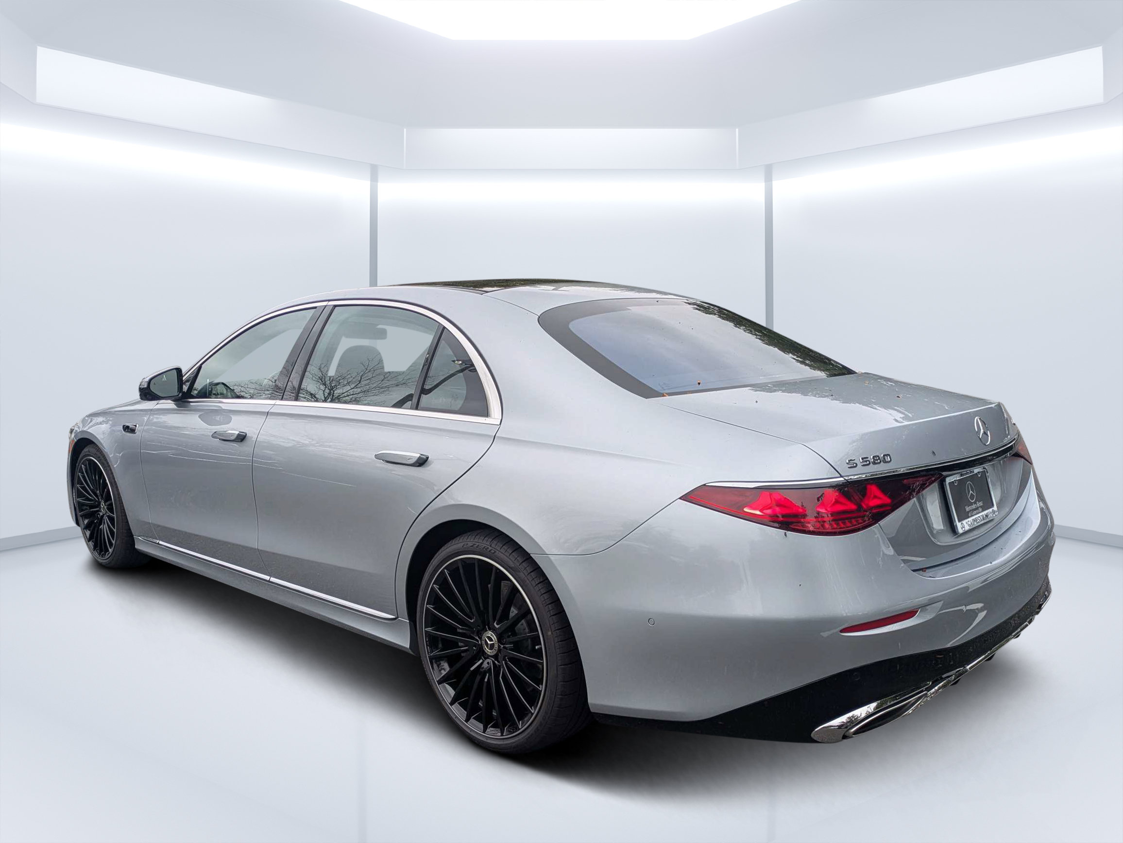 New 2027 Mercedes-Benz S 580 4MATIC Sedan image 5