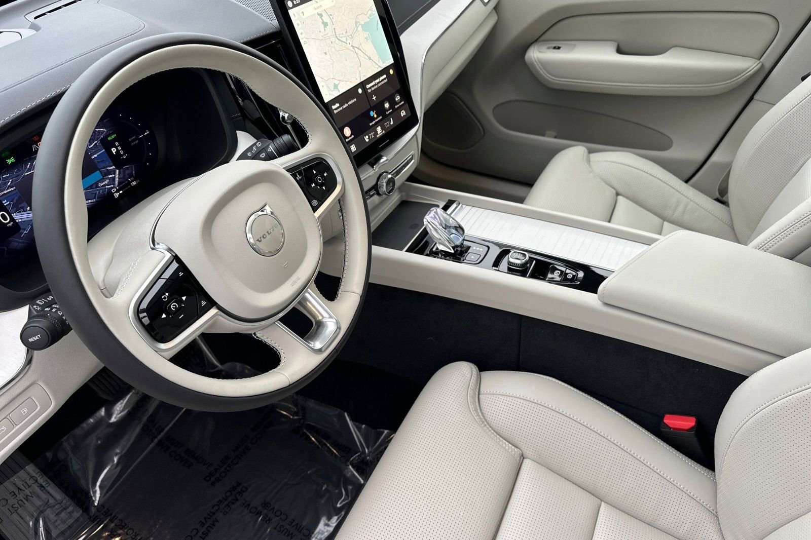 New 2026 Volvo XC60 T8 Ultra w/ Protection Package Premier image 13