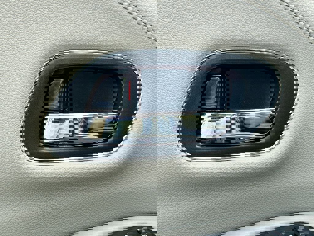 Used 2018 Honda HR-V EX-L image 13