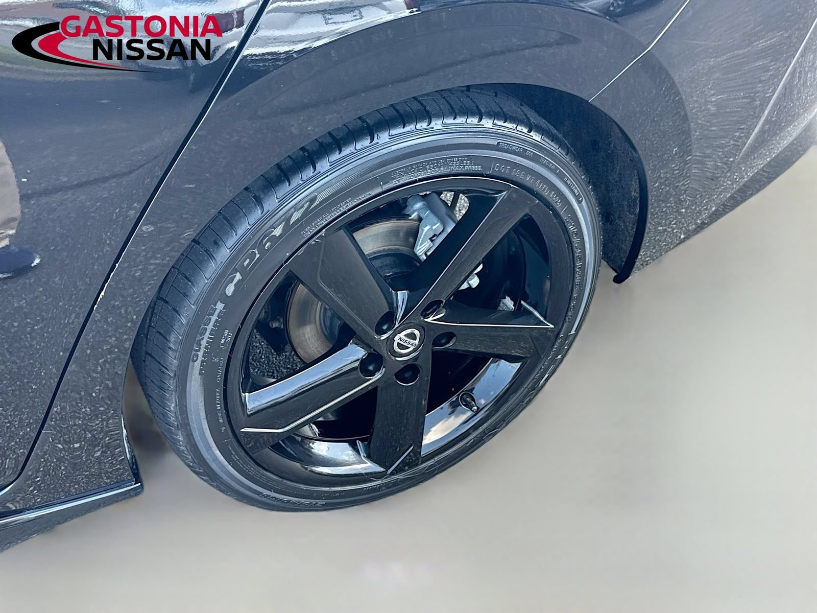 Used 2023 Nissan Sentra SR w/ Electronics Package FWD image 36