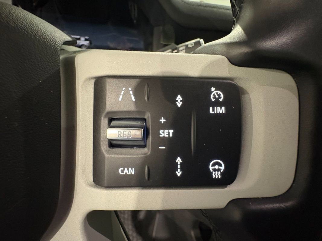 Used 2024 Land Rover Defender 110 S image 14