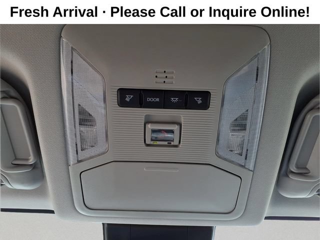 Used 2025 Toyota RAV4 XLE FWD image 20