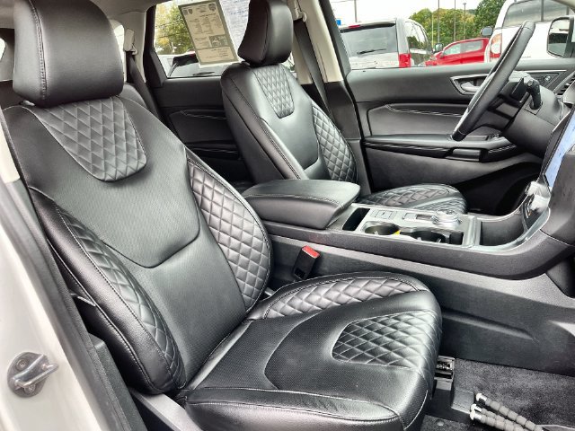 Used 2024 Ford Edge Titanium w/ Equipment Group 301A AWD/4WD image 34