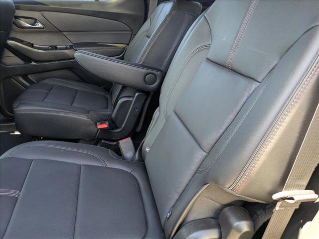 Used 2023 Chevrolet Traverse RS image 18