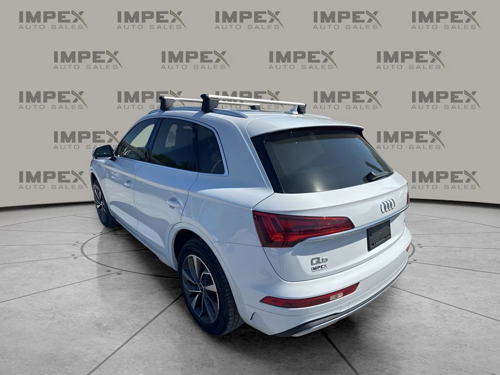 Used 2021 Audi Q5 2.0T Premium w/ Convenience Package AWD/4WD image 3
