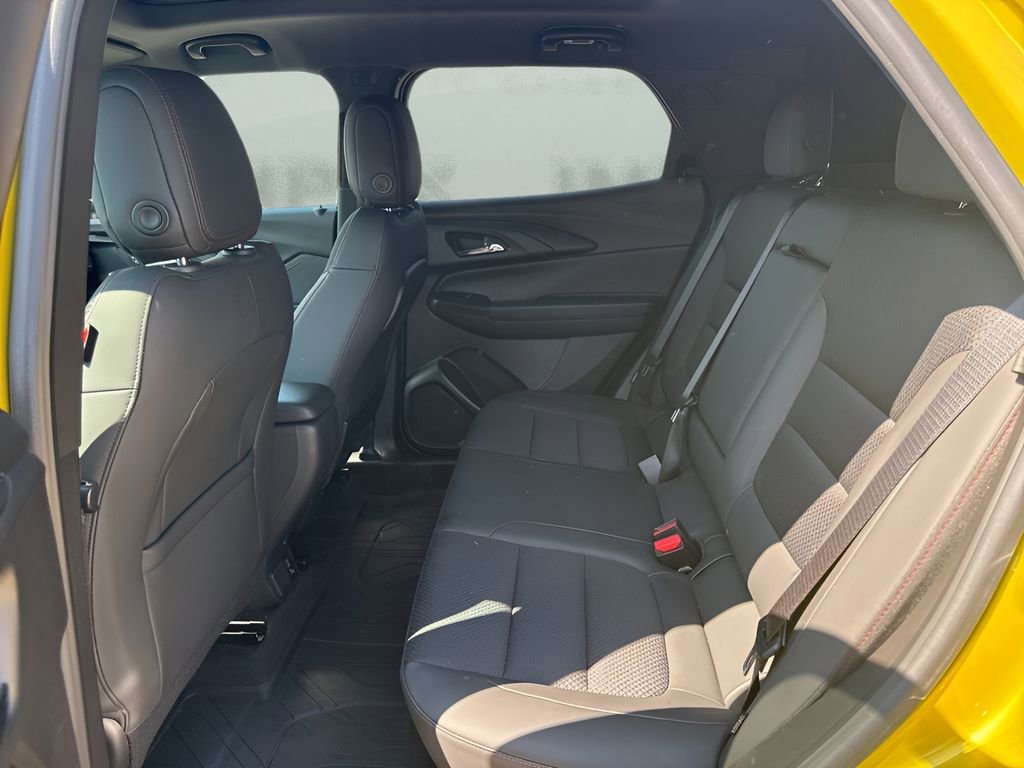 Used 2023 Chevrolet TrailBlazer RS w/ Sun and Liftgate Package FWD image 27