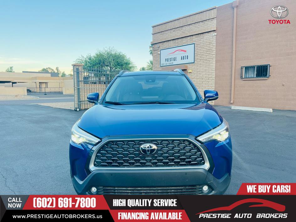 Used 2022 Toyota Corolla Cross XLE w/ Convenience Package AWD/4WD image 5