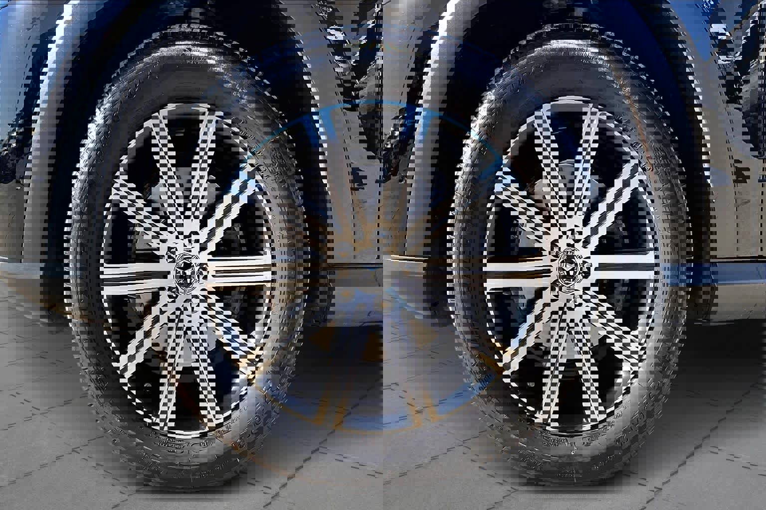 Used 2024 Mercedes-Benz GLE 350 4MATIC image 10