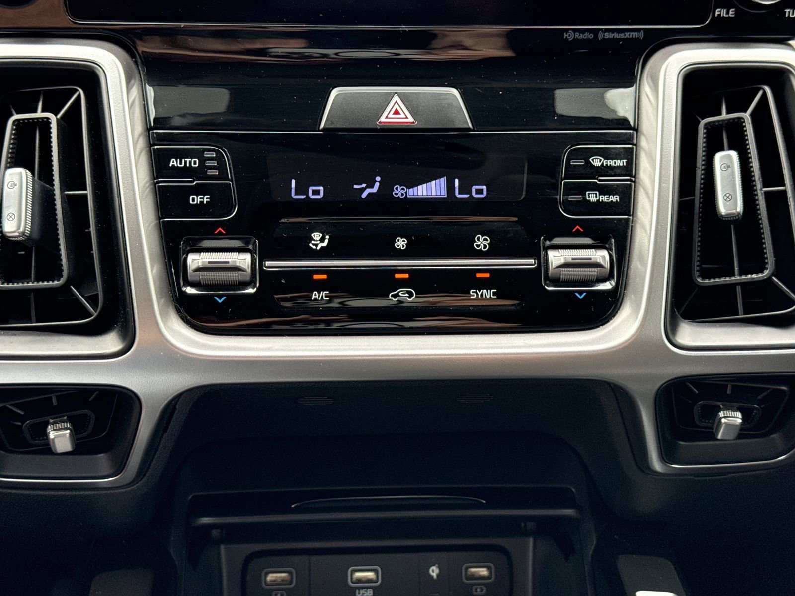 Used 2022 Kia Sorento EX w/ Panoramic Sunroof Package image 31