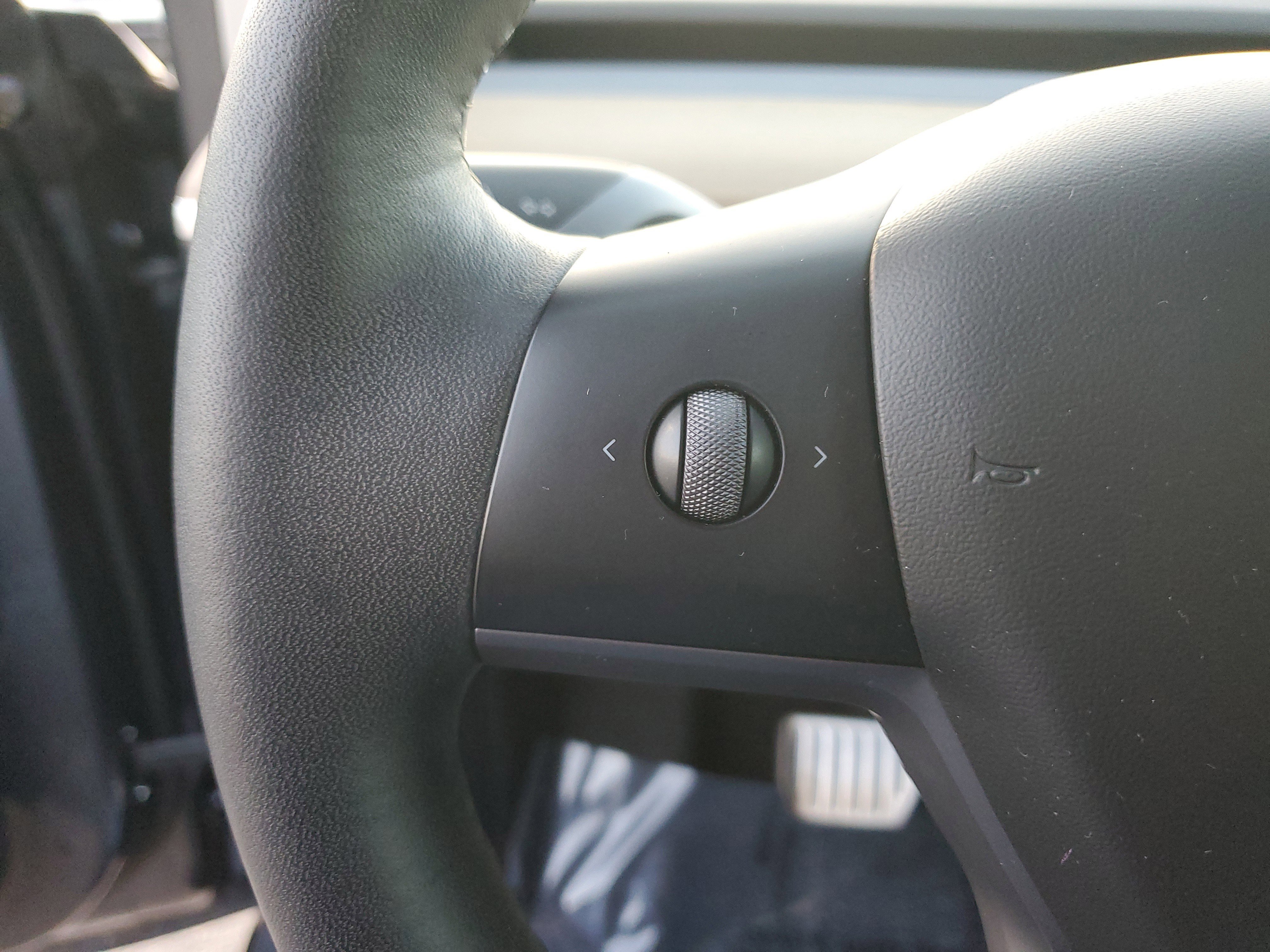 Used 2022 Tesla Model Y Performance image 20