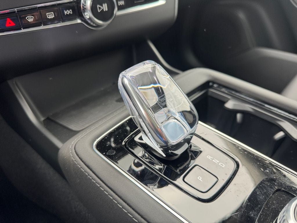 New 2026 Volvo XC90 B6 Plus w/ Protection Package Premier AWD/4WD image 15
