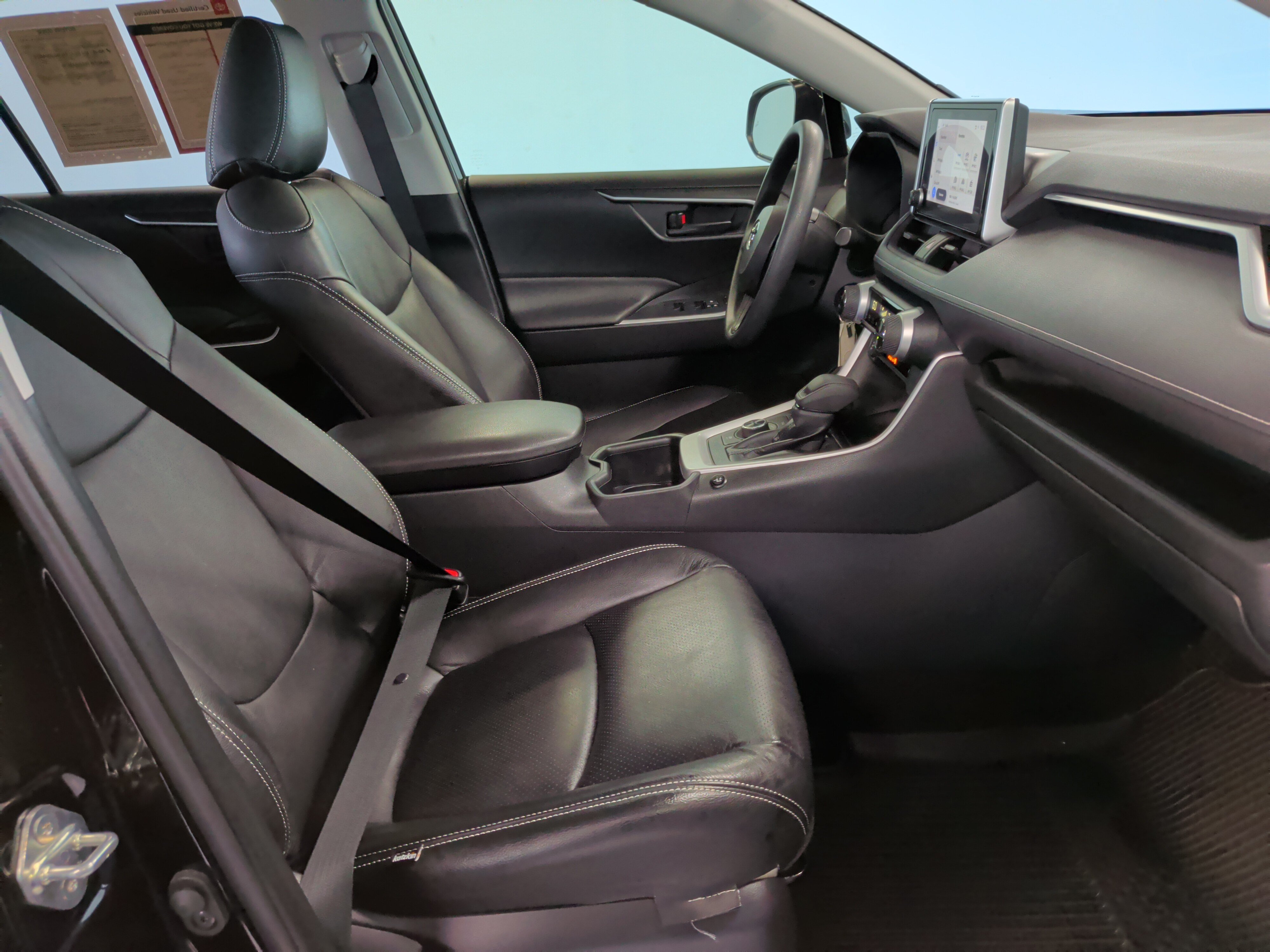 Certified 2025 Toyota RAV4 LE AWD/4WD image 35