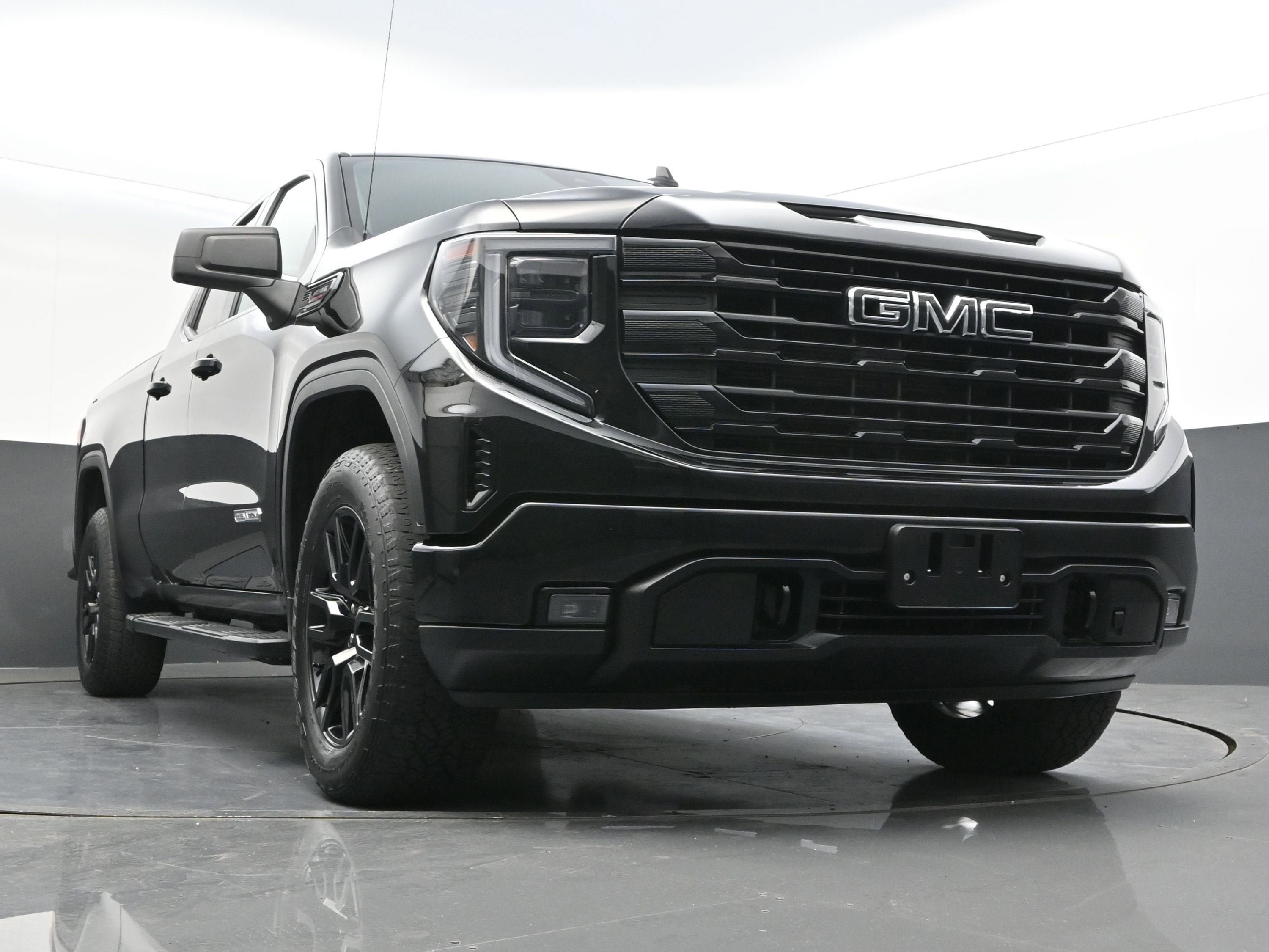 Certified 2023 GMC Sierra 1500 Elevation w/ LPO, Elevation Black Package AWD/4WD image 38