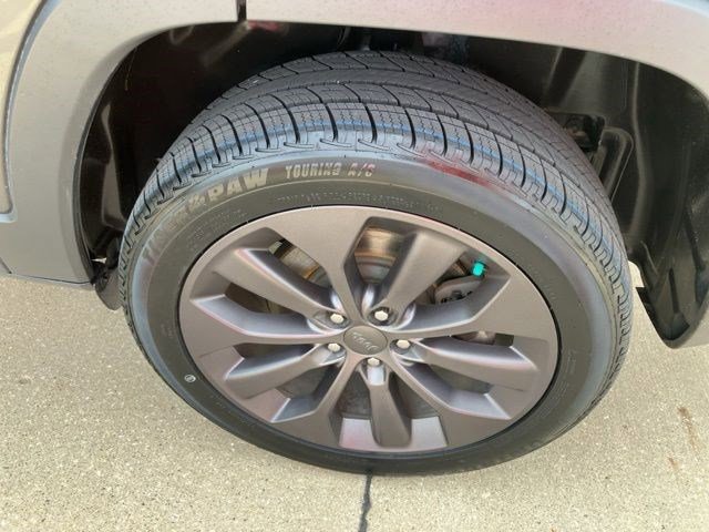 Certified 2021 Jeep Cherokee Latitude Lux 80th Anniv w/ Quick Order Package 26U 80TH image 27