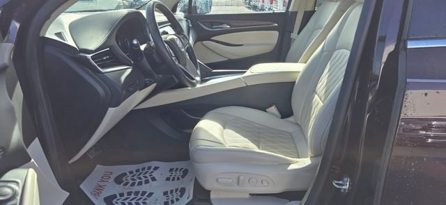 Used 2023 Buick Enclave Avenir w/ Avenir Technology Package image 9
