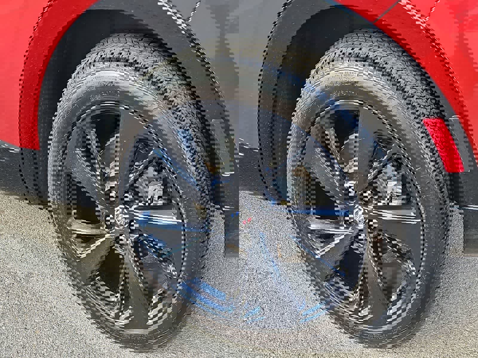 Used 2022 Buick Envision Essence w/ Sport Touring Package image 14