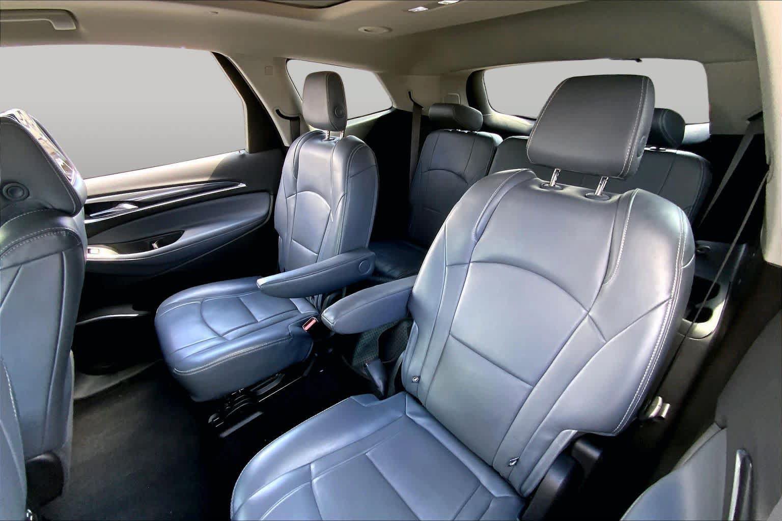 Used 2018 Buick Enclave Premium w/ Experience Buick Package FWD image 20