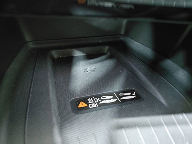 Used 2025 Chevrolet Equinox EV LT w/ Convenience Package image 20