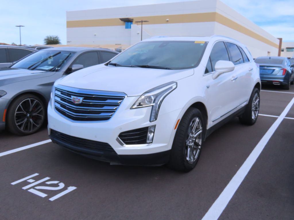 Used 2019 Cadillac XT5 Luxury image 2