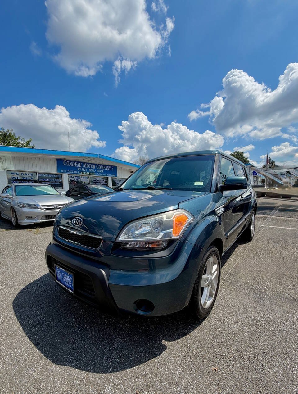 Used 2011 Kia Soul + w/ Audio Pkg FWD image 4