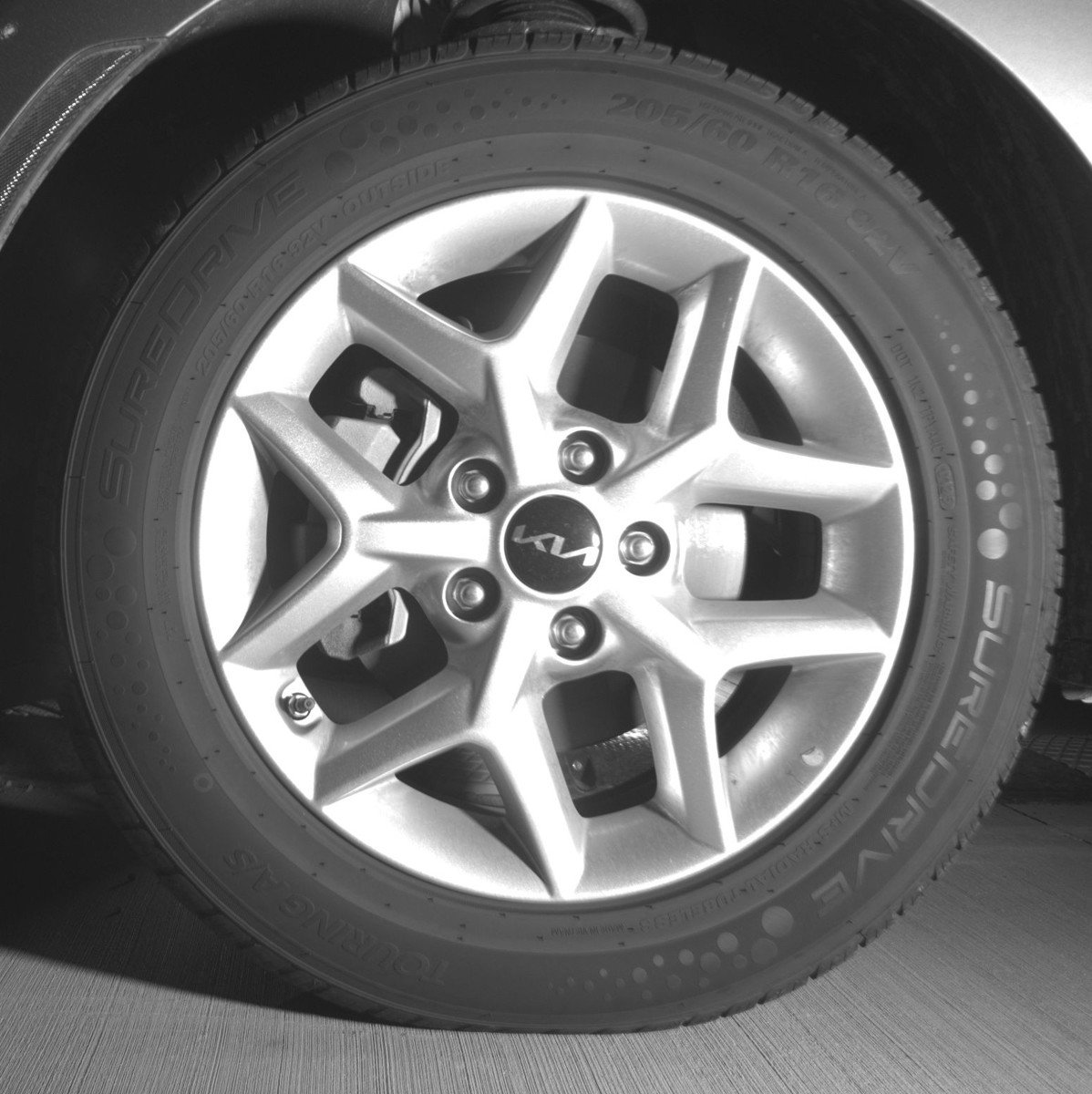 Used 2025 Kia Soul LX w/ LX Technology Package FWD image 12